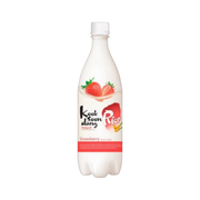 Kooksoondang Strawberry Makgeolli